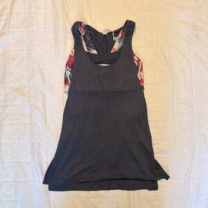 Lululemon Workout top w/ builtin sports bra